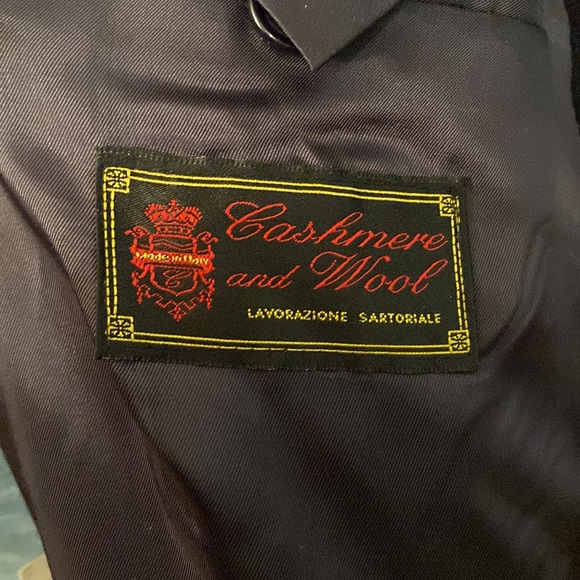 Men’s Cashmere & Wool Coat. - Picture 4 of 5